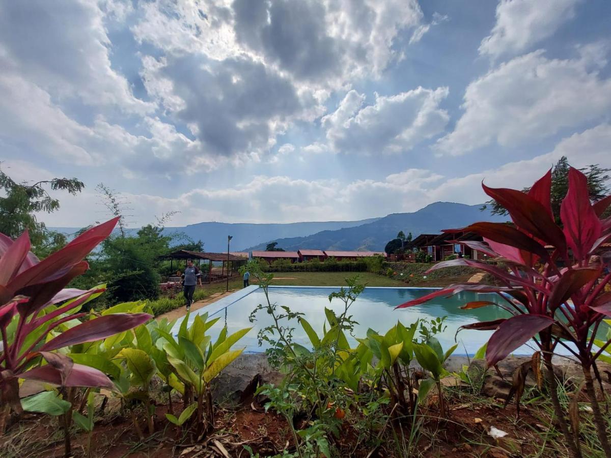 Mysticstays Resort Wai エクステリア 写真